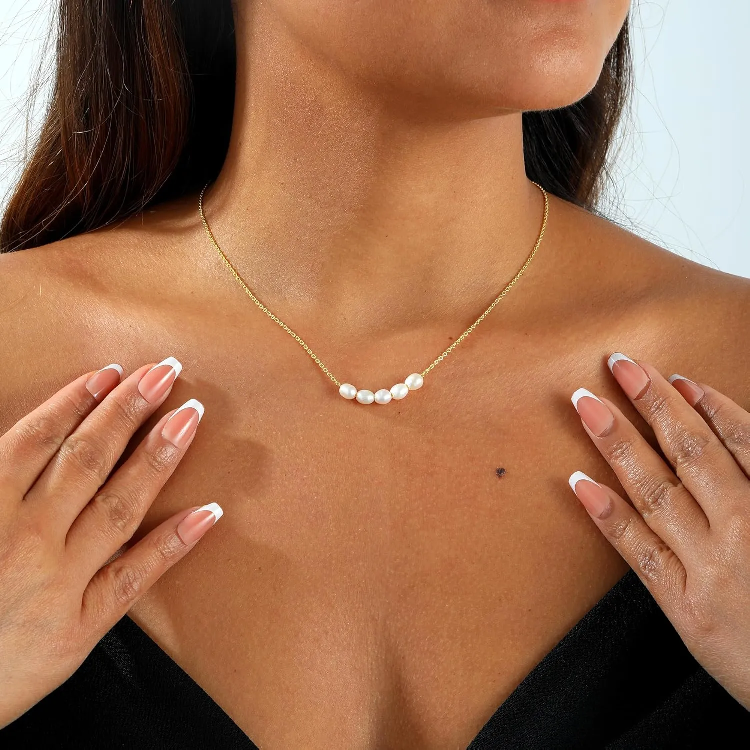 CAROVO Dainty Pearl Pendant Necklaces for Women 14k Gold Plated Barque Pearl Chain Necklace Delicate Handmade Cultured Pearl Necklace Everyday Jewelry for Gifts