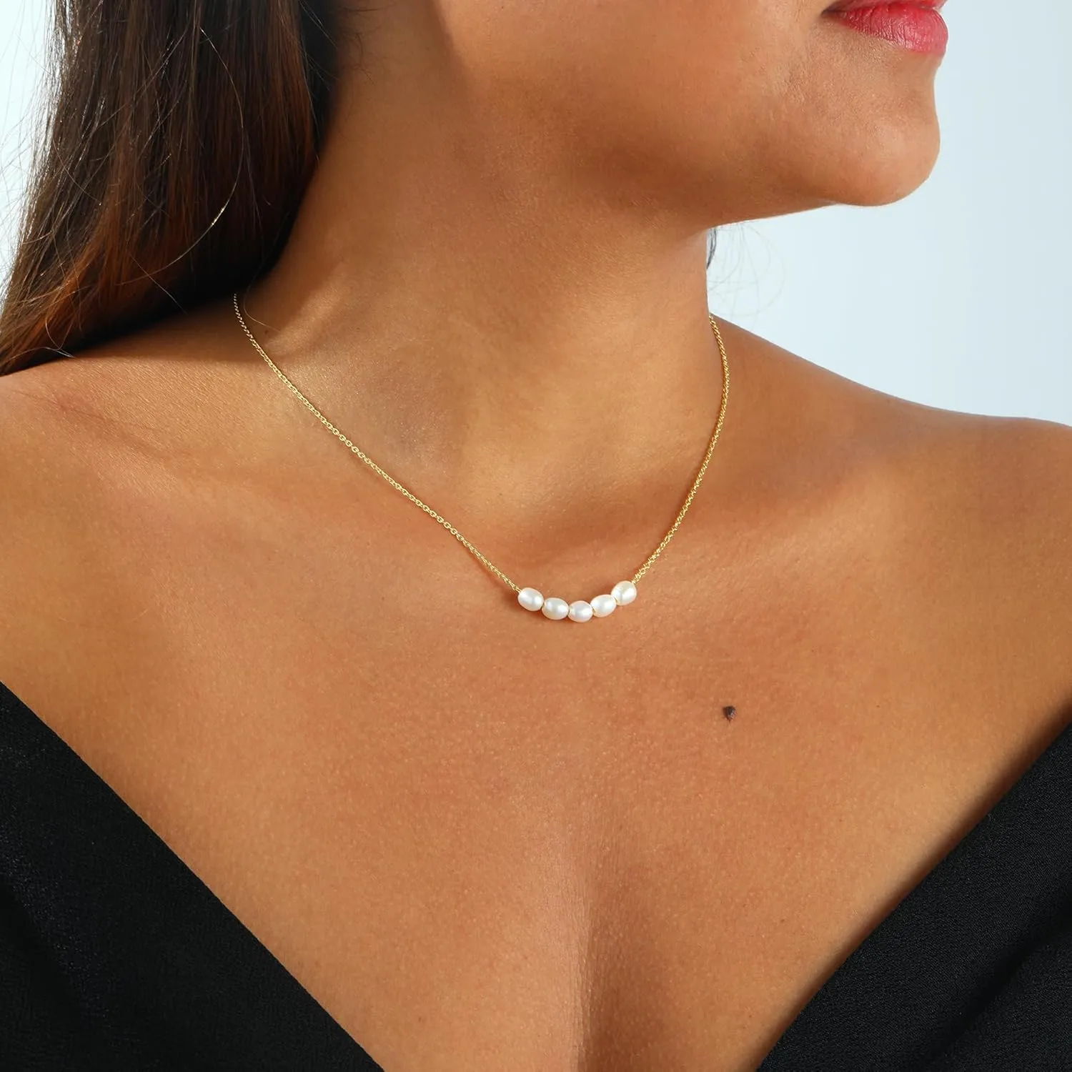 CAROVO Dainty Pearl Pendant Necklaces for Women 14k Gold Plated Barque Pearl Chain Necklace Delicate Handmade Cultured Pearl Necklace Everyday Jewelry for Gifts