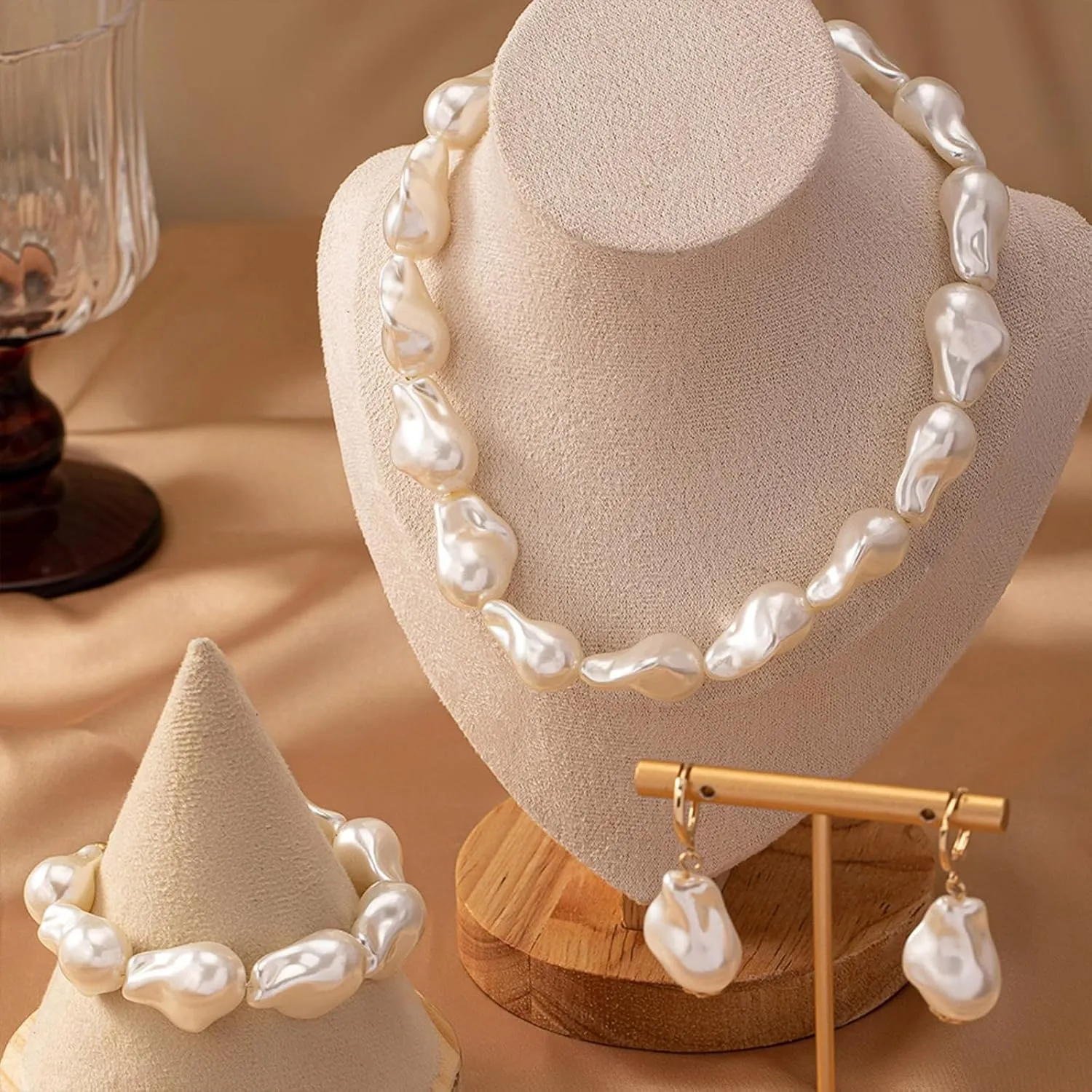 Dcfywl731 Pearl Jewelry Set for Women Pearls Necklace and Earring Set Chunky Pearl Necklaces for Women Prom Jewelry Big Pearls Charm Choker Wedding Jewelry Sets for Brides