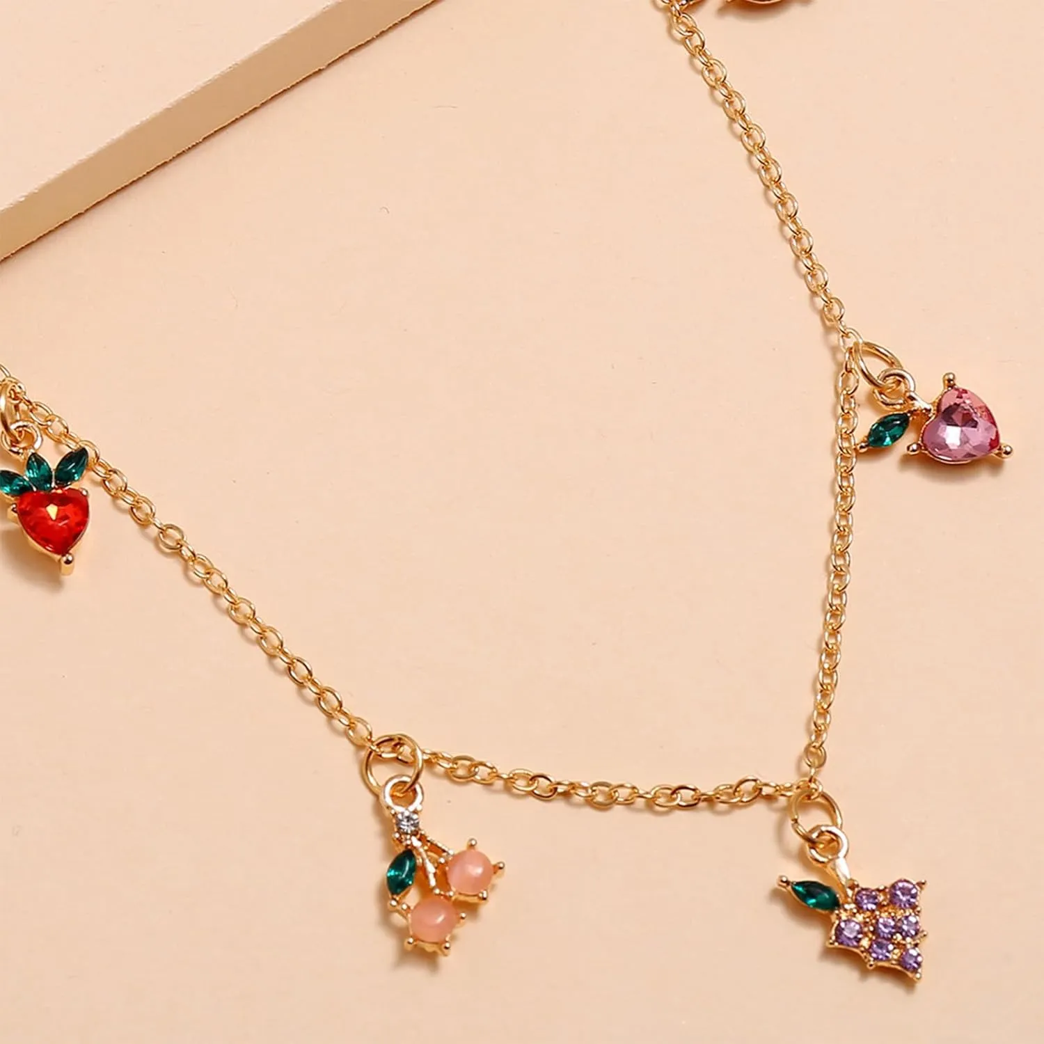 Gold Charm Necklace for Women Dainty Western Cowgirl Necklace Pearl Bow Coin Cherry Charm Necklace Western Outfits for Women Necklaces for Women Trendy