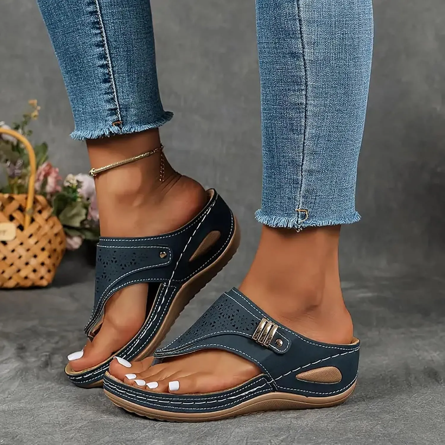 Orthopedic Sandals for Women, Women Summer Comfortable Sandals Arch Support Wedge Sandals 2025 Beach Vacation Flip Flops