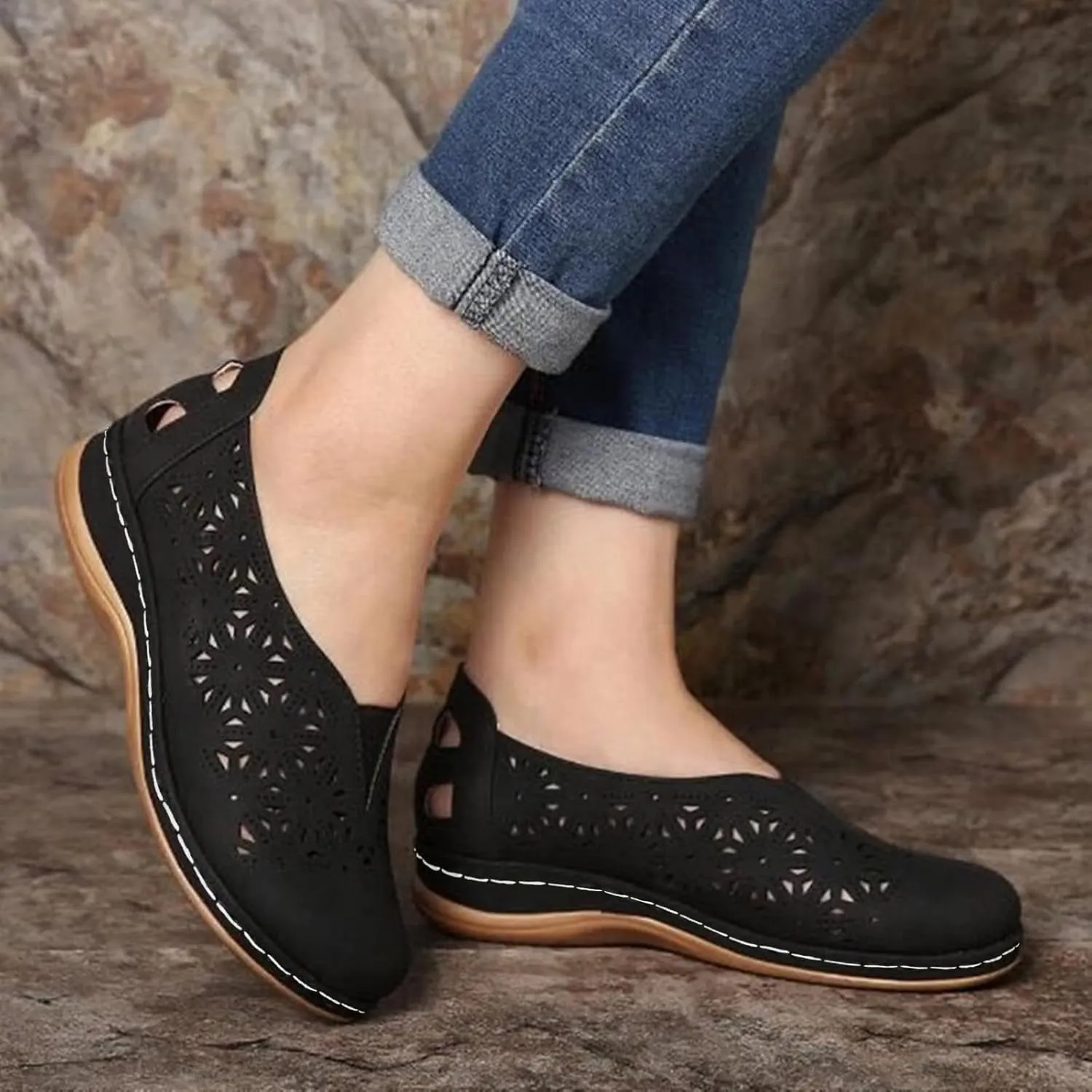 Womens Flat Sandals Slip on Platform Wedge Sandals Hollow Out Breathable Loafers, Wide Closed Toe Flat Wedges Non-Slip Orthopedic Shoes Beach Outdoor Walking Slippers