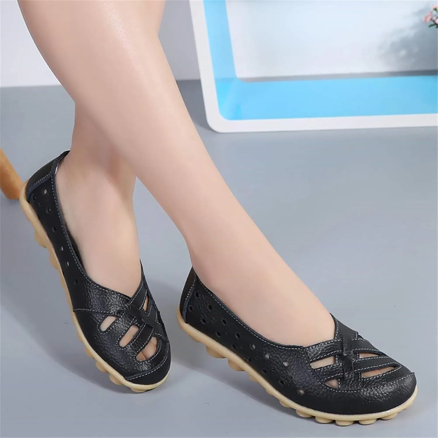 Women's Leather Sandals Loafers Slip-Ons Flats Sandals Casual Walking Cutout Breathable Shoes