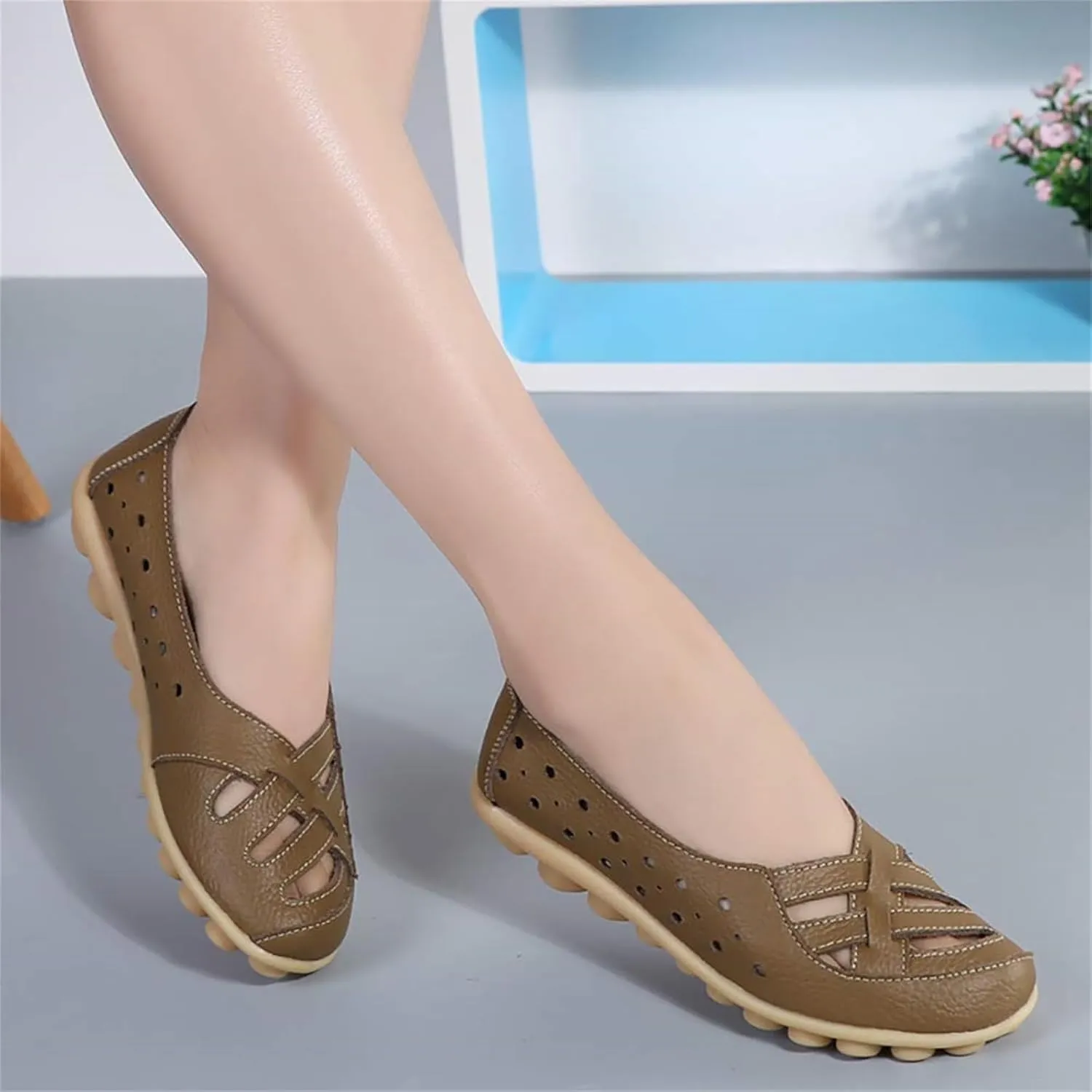 Women's Leather Sandals Loafers Slip-Ons Flats Sandals Casual Walking Cutout Breathable Shoes